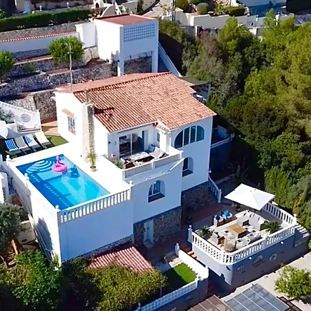 Studio44 A Luxury In Costa, Max 8 Guests, Great Pool, 700 M2 Villa