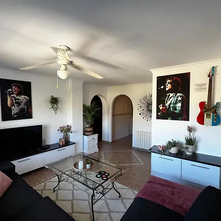 Studio44 A Luxury In Costa, Max 8 Guests, Great Pool, 700 M2 Villa *